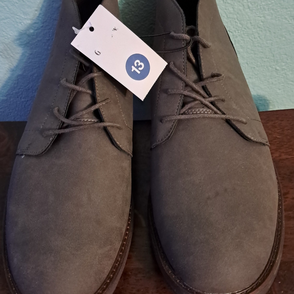 Goodfellow & Co Men's Chukka Boots in Gray Suede